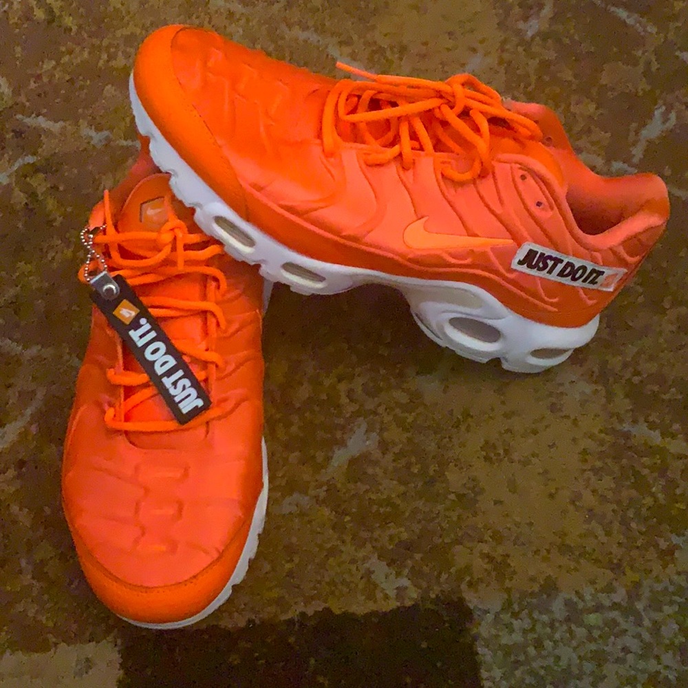 Nike WOMENS Size 10